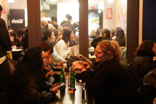 “垃圾食品”把日本人迷得神魂颠倒PG麻将胡了网站入口中国人嫌弃的(图15)